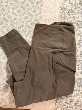 Eddie Bauer Olive Green High-Waist Active Leggings with Zipper Pocket